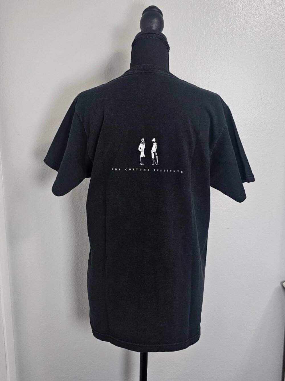 The Metropolitan Museum of Art Black Vintage Women's Shirt - Size Medium - Picture 4 of 7